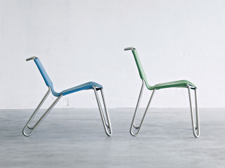 Illustration for article titled Transform This Desk Chair Into a Lounge Chair With a Simple Adjustment